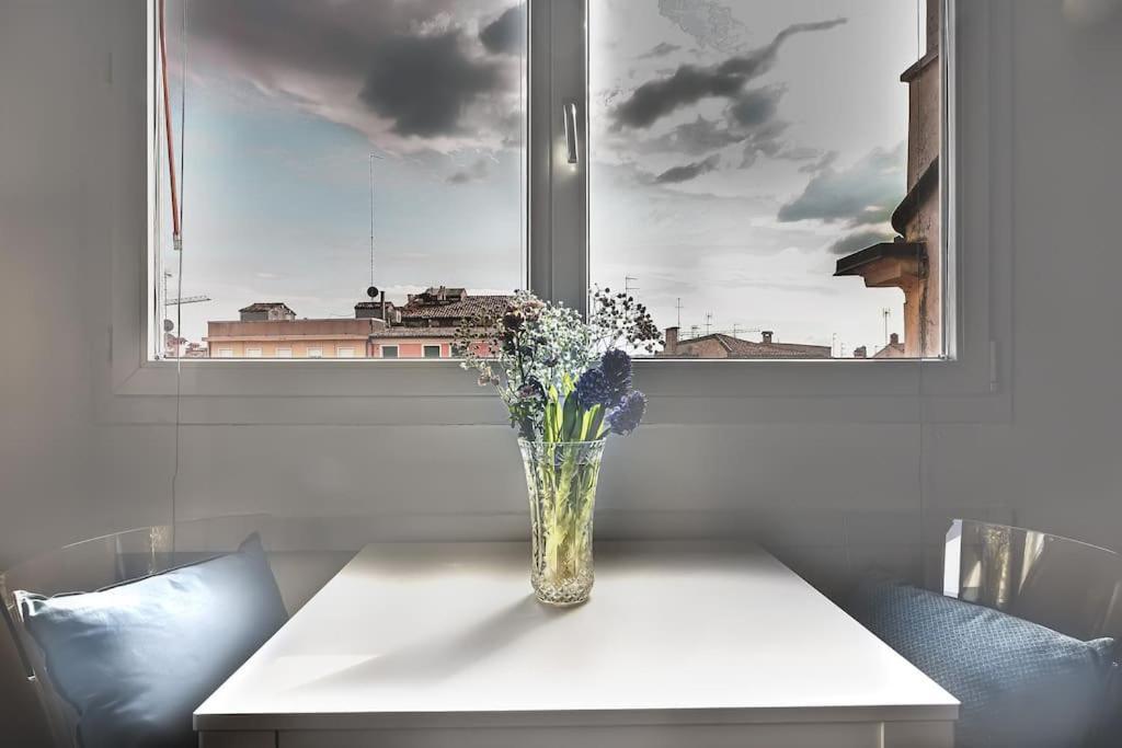 Enjoy - Mansarda Nel Cuore Di Apartment