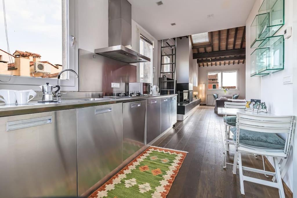 Apartment Enjoy - Mansarda Nel Cuore Di *
