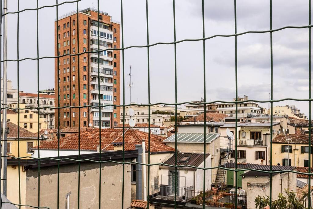 Enjoy - Mansarda Nel Cuore Di Apartment